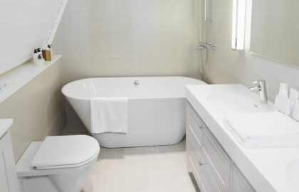Image of a small bathrom