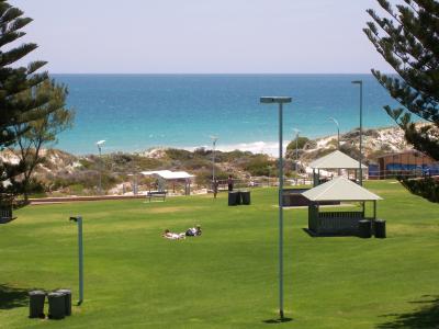 Beach side house picture.